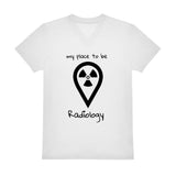 V-Auschnitt T-Shirt (Herren) - my place to be Radiology (großes Logo)